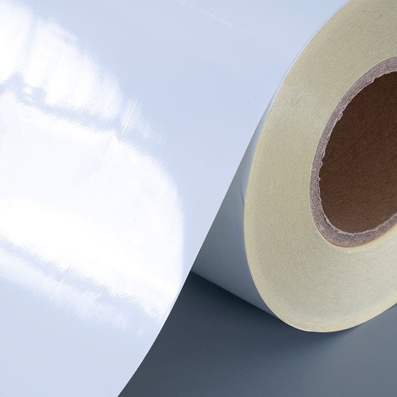 ฉลากกาวในตัวฟิล์มโพลีเอสเตอร์สีขาวมันวาว 50mic พร้อมกาวแบบถอดได้ ทนต่อแอลกอฮอล์และทนต่ออุณหภูมิสูง