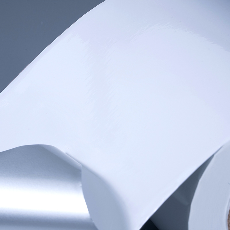 ฉลากกาวในตัวฟิล์มโพลีเอสเตอร์อลูมิไนซ์สีขาวมัน 25mic พร้อมกาวอะคริลิกสูตรน้ำสำหรับการพิมพ์อิงค์เจ็ท